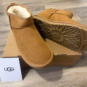 UGG Chestnut Classic Ultra Mini Booties